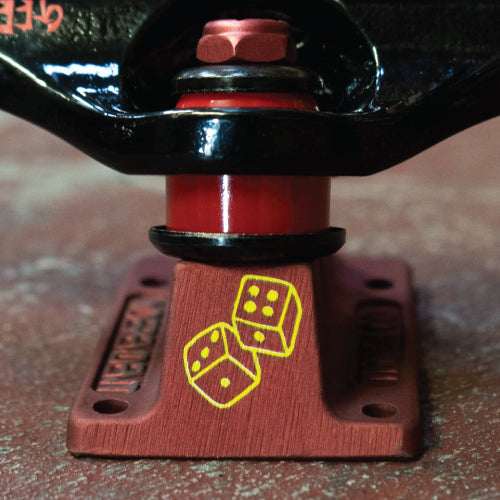 Independent Stage 11 Hollow Breana Geering Standard Trucks (Set of 2)