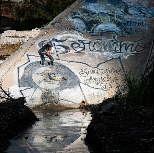 Etnies Locut X Apache Skate Shoe - Black/Grey/Gum