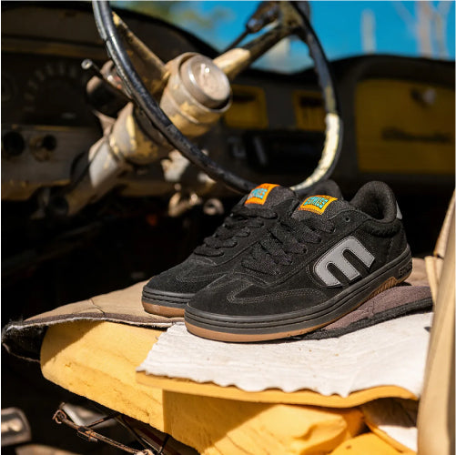 Etnies Locut X Apache Skate Shoe - Black/Grey/Gum