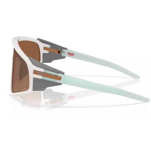 Oakley Latch Panel